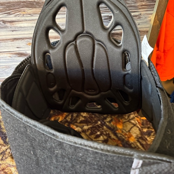 Black Back Brace with abdominal plate - Picture 6 of 9